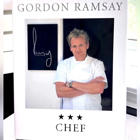 📚 Stunning Innovative Delicious Michelin 3 Star Gordon Ramsey’s Chef Cookbook - Picture 1 of 16